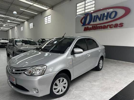 TOYOTA ETIOS 1.5 XS SEDAN 16V FLEX 4P AUTOMÁTICO TOYOTA ETIOS 1.5 XS SEDAN 16V FLEX 4P AUTOMÁTICO